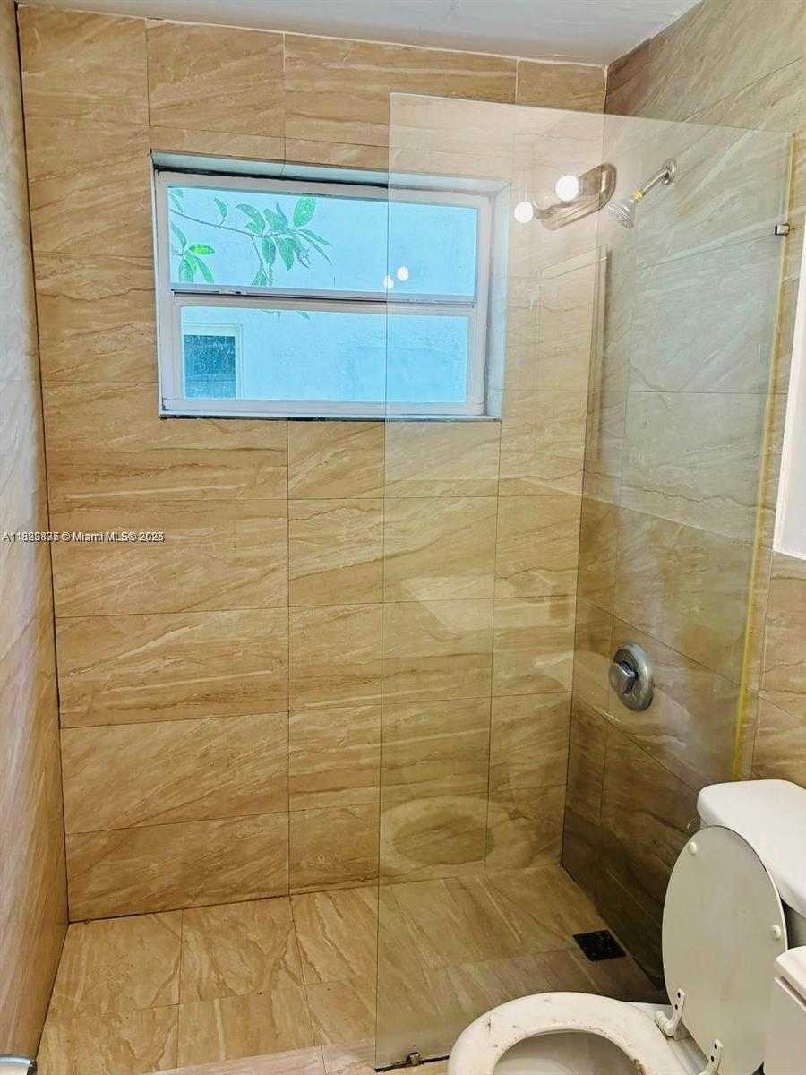 Small Image of 1021 EUCLID AVE #4, Miami Beach Number 6