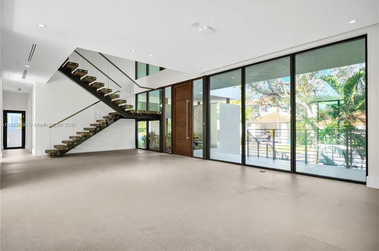 Small Image of 100 HAMPTON LN, Key Biscayne Number 7