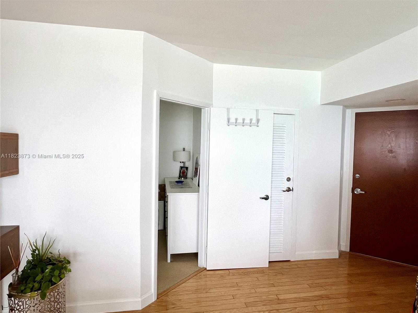 Small Image of 6365 COLLINS AVE #3609, Miami Beach Number 14