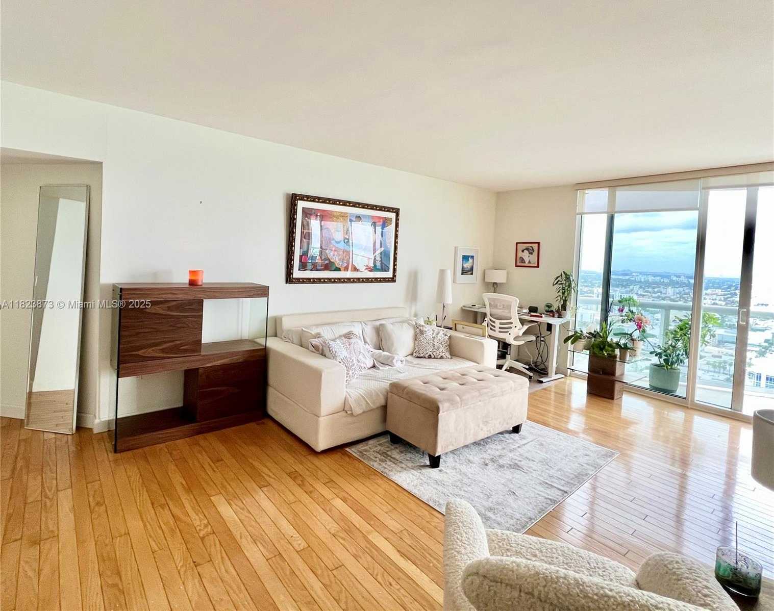 Small Image of 6365 COLLINS AVE #3609, Miami Beach Number 3
