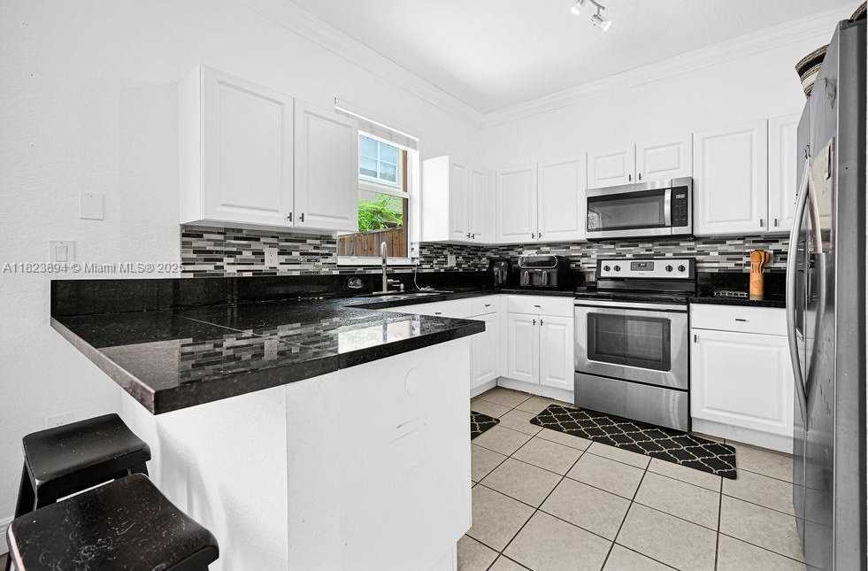 Small Image of 12857 SW 134th St, Miami, FL 33186, USA Number 15