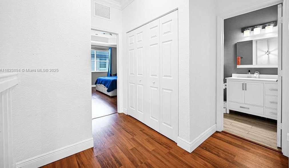 Small Image of 12857 SW 134th St, Miami, FL 33186, USA Number 34