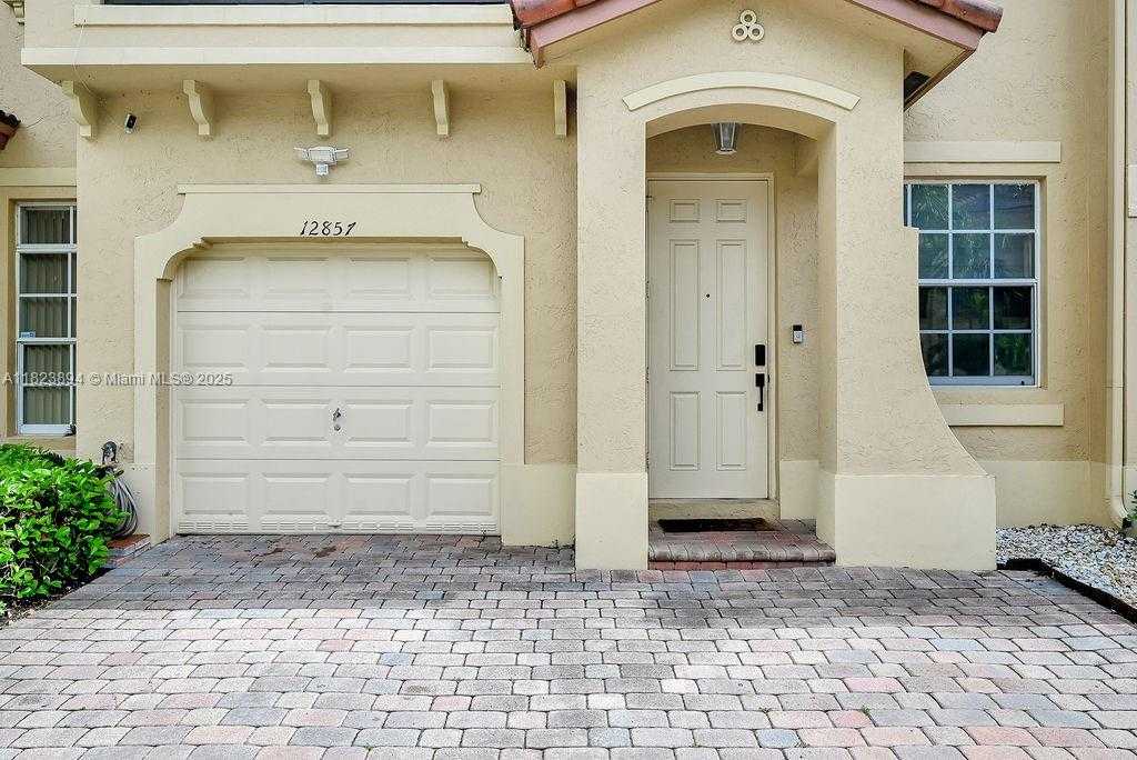 Small Image of 12857 SW 134th St, Miami, FL 33186, USA Number 4