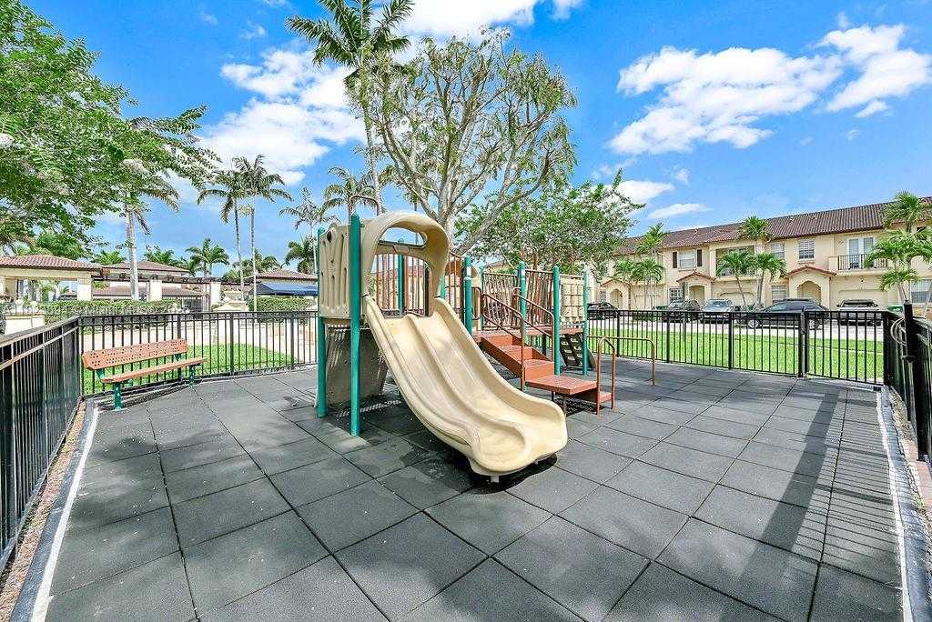 Small Image of 12857 SW 134th St, Miami, FL 33186, USA Number 52