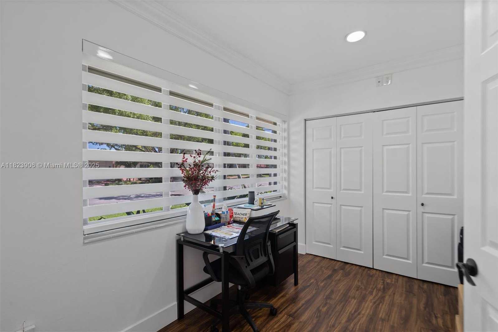 Small Image of 12880 CYPRUS, North Miami Number 14