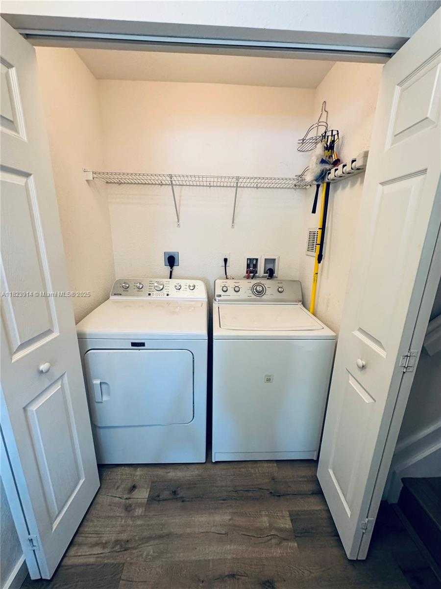 Small Image of 10800 NORTH WEST 88TH TER #201, Doral Number 10