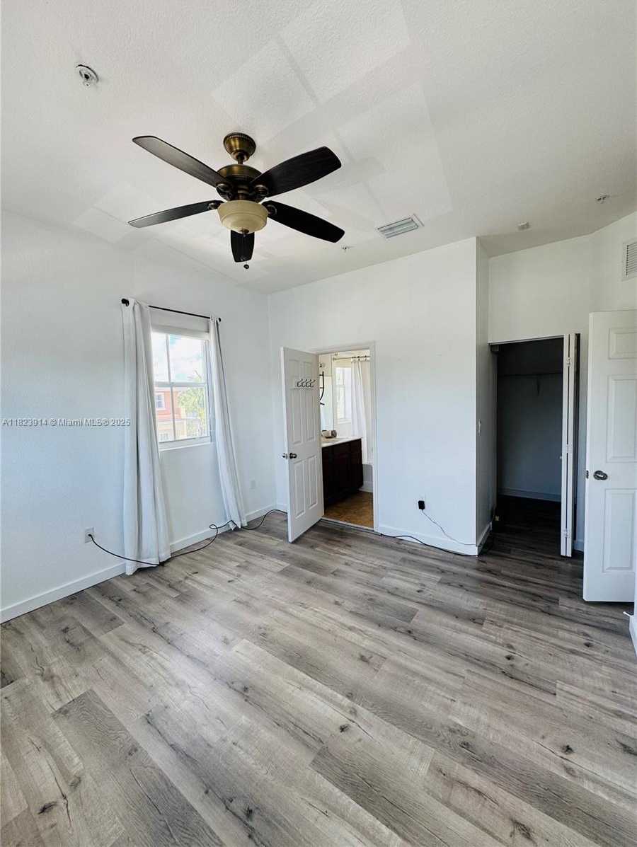 Small Image of 10800 NORTH WEST 88TH TER #201, Doral Number 13
