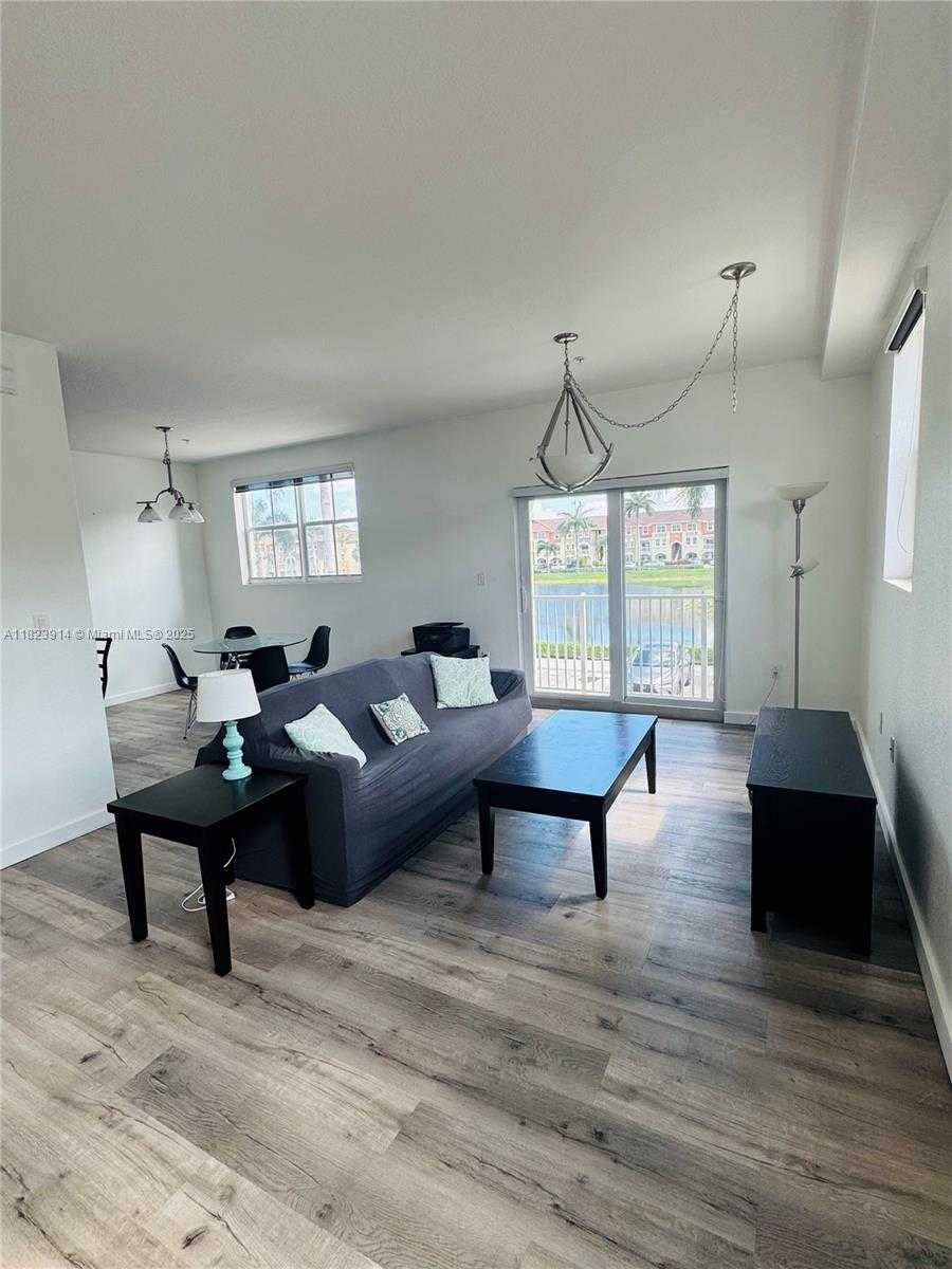 Small Image of 10800 NORTH WEST 88TH TER #201, Doral Number 3