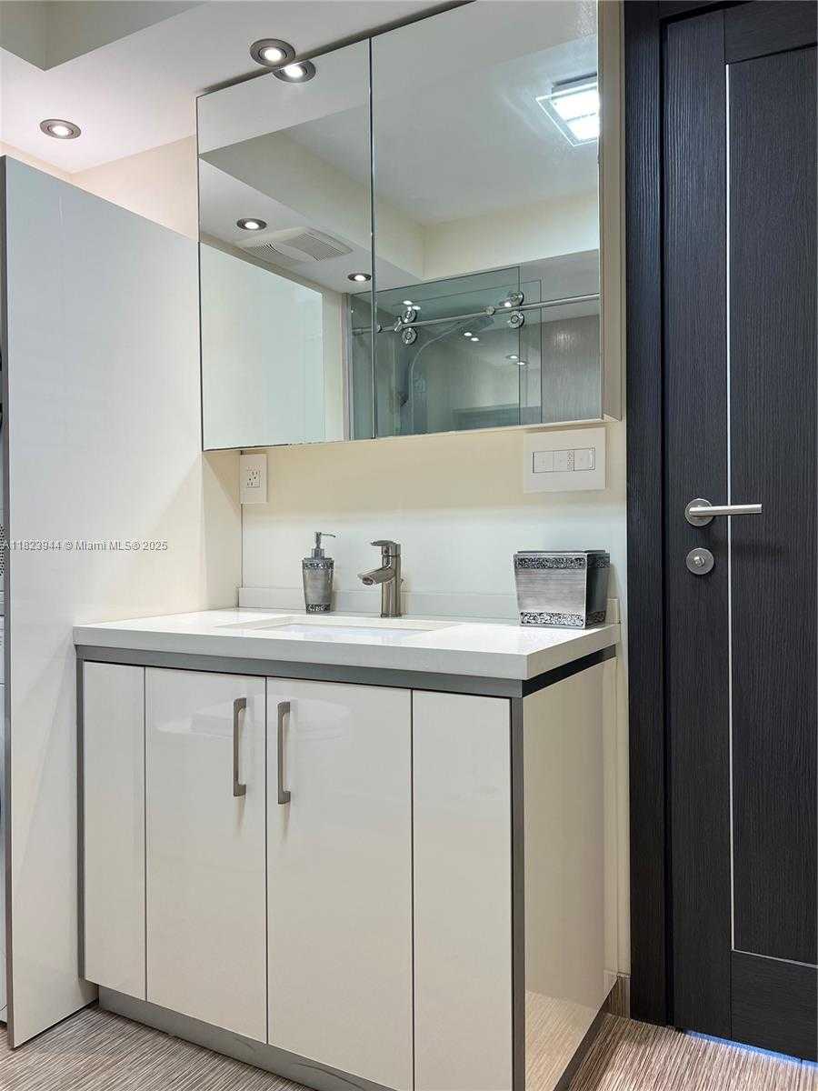 Small Image of 251 174TH ST #1505, Sunny Isles Beach Number 15