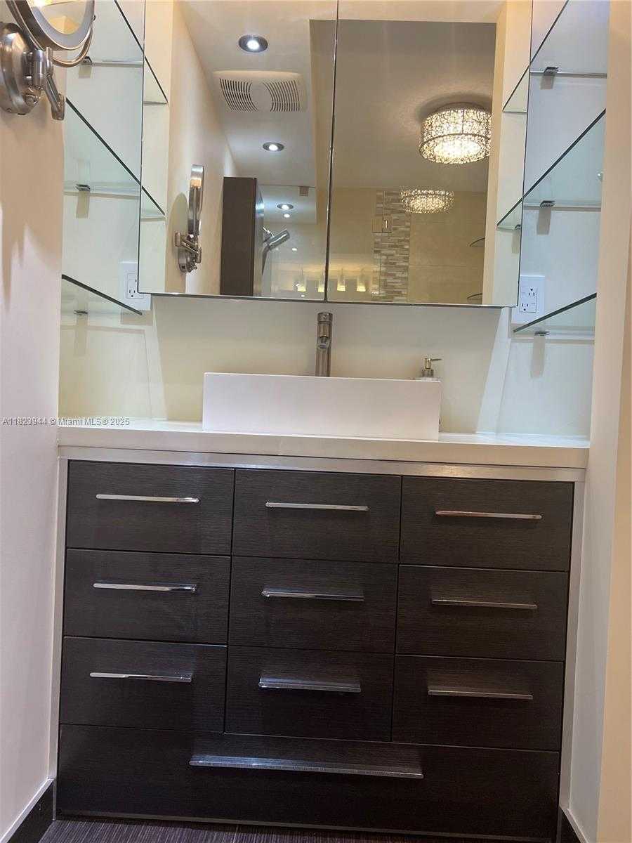 Small Image of 251 174TH ST #1505, Sunny Isles Beach Number 6