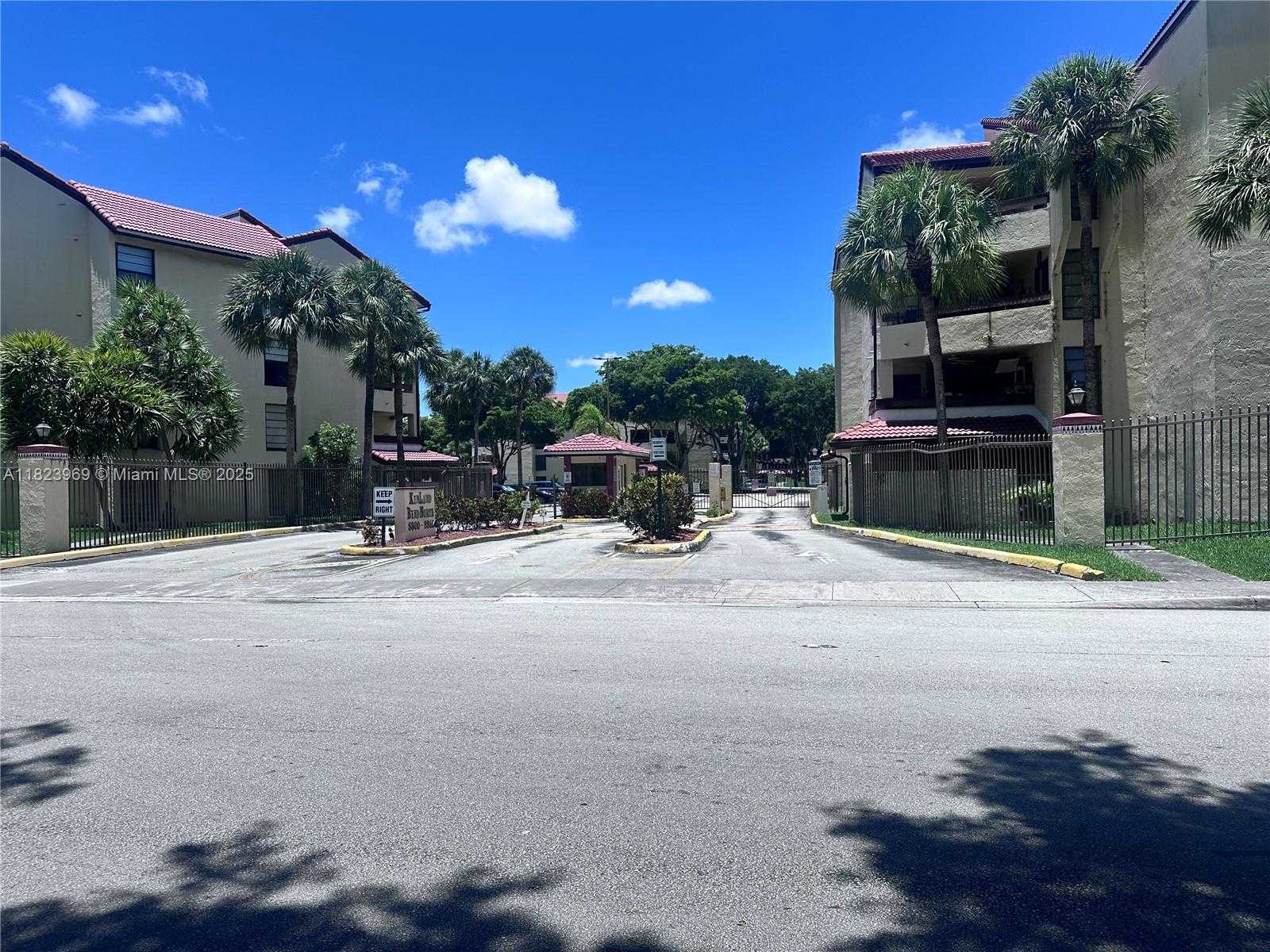 Small Image of 8810 SOUTH WEST 123RD CT #M110, Miami Number 42