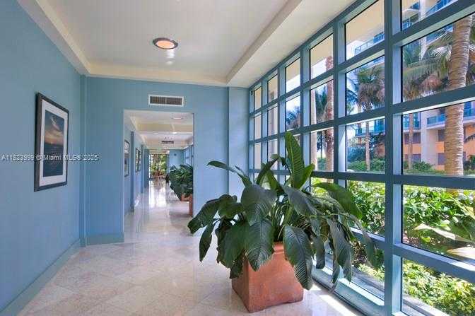Small Image of 1500 OCEAN DR #609, Miami Beach Number 22
