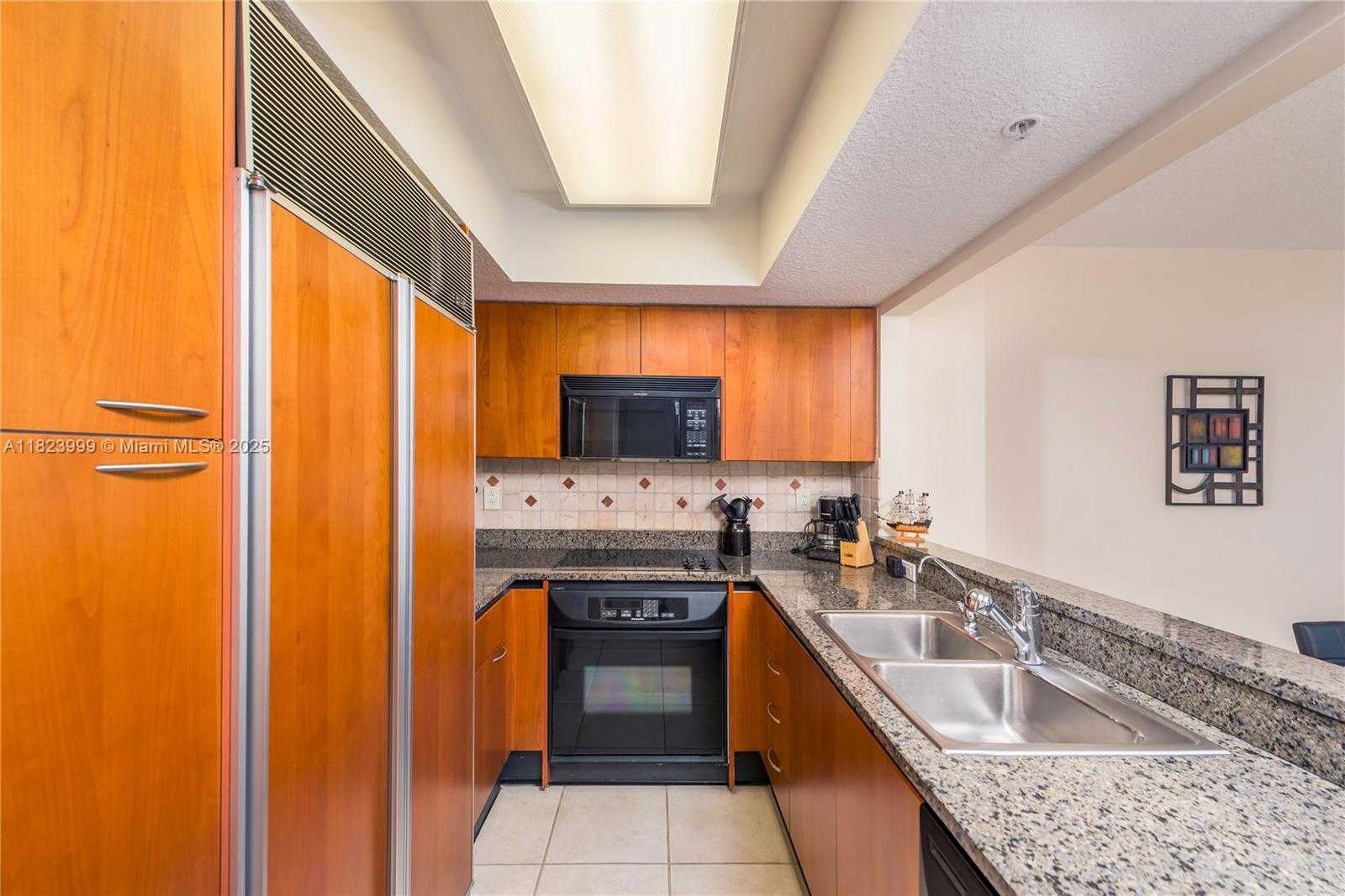 Small Image of 1500 OCEAN DR #609, Miami Beach Number 7