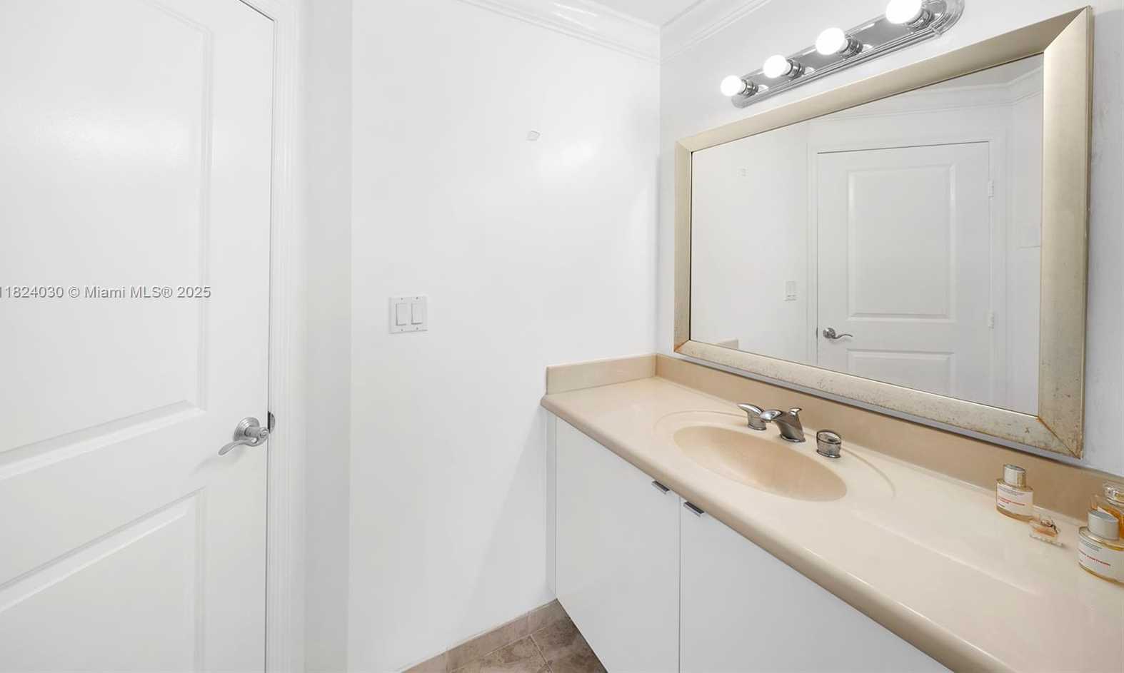Small Image of 7900 HARBOR ISLAND DR #1214, North Bay Village Number 22