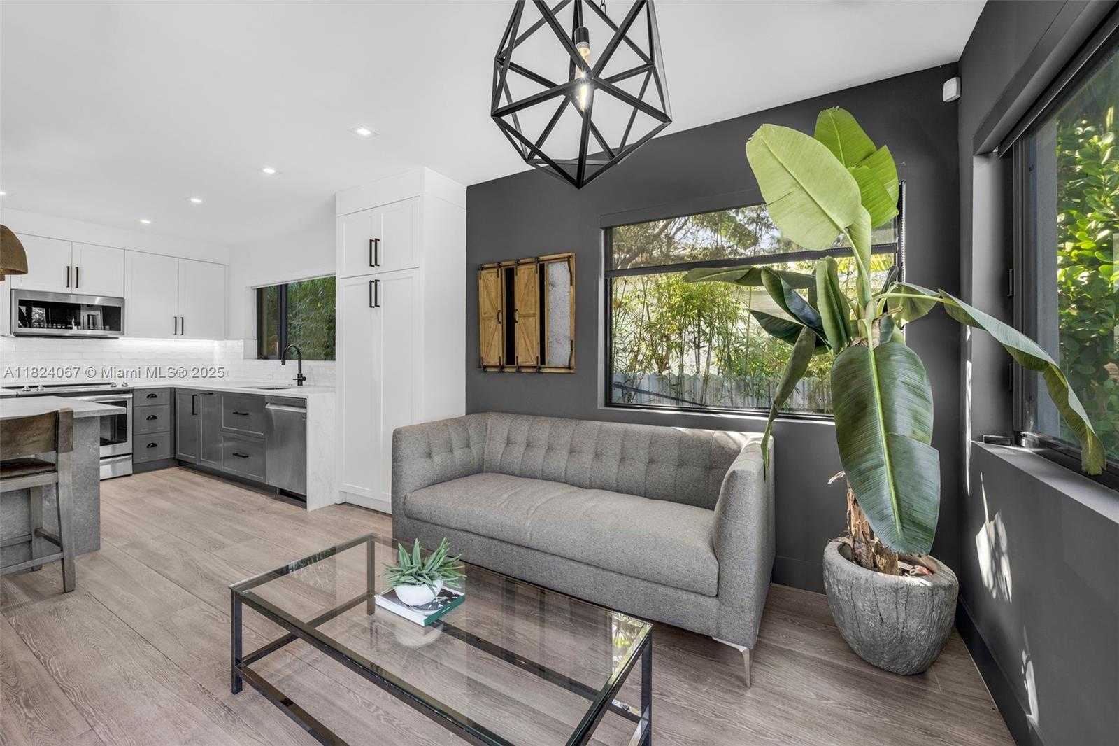 Small Image of 861 NORTH EAST 74TH ST, Miami Number 11