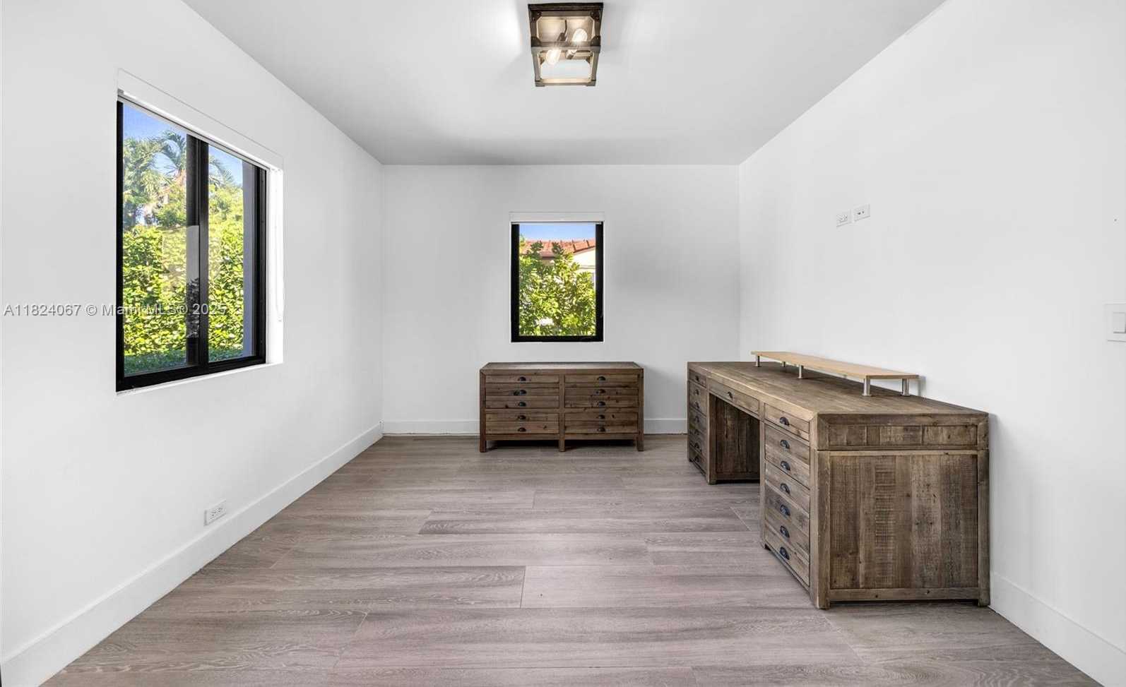 Small Image of 861 NORTH EAST 74TH ST, Miami Number 13