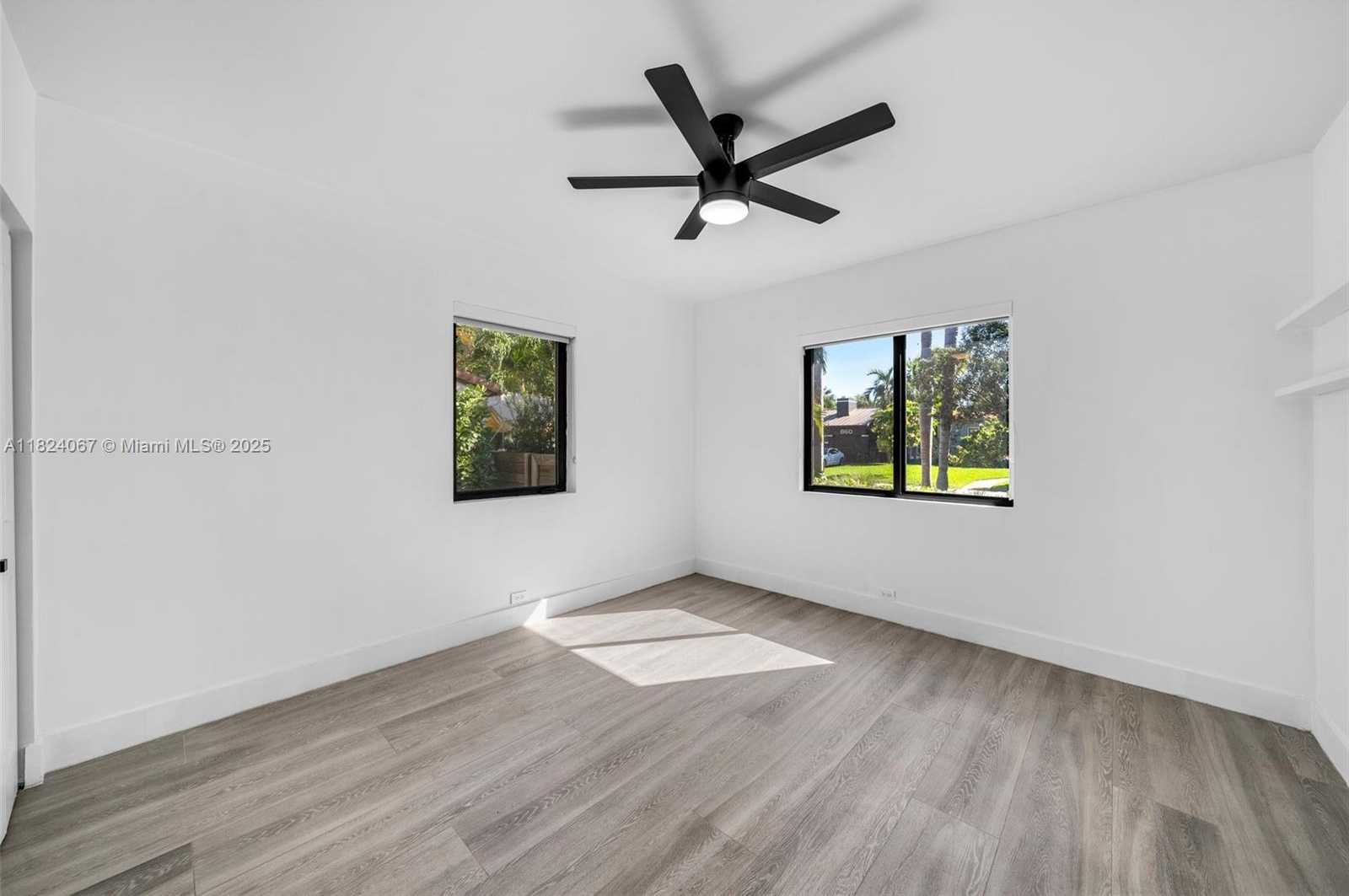 Small Image of 861 NORTH EAST 74TH ST, Miami Number 17
