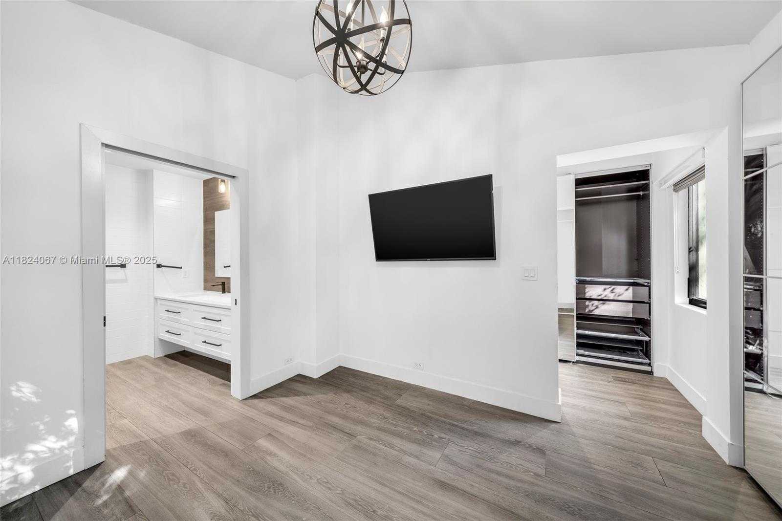 Small Image of 861 NORTH EAST 74TH ST, Miami Number 21