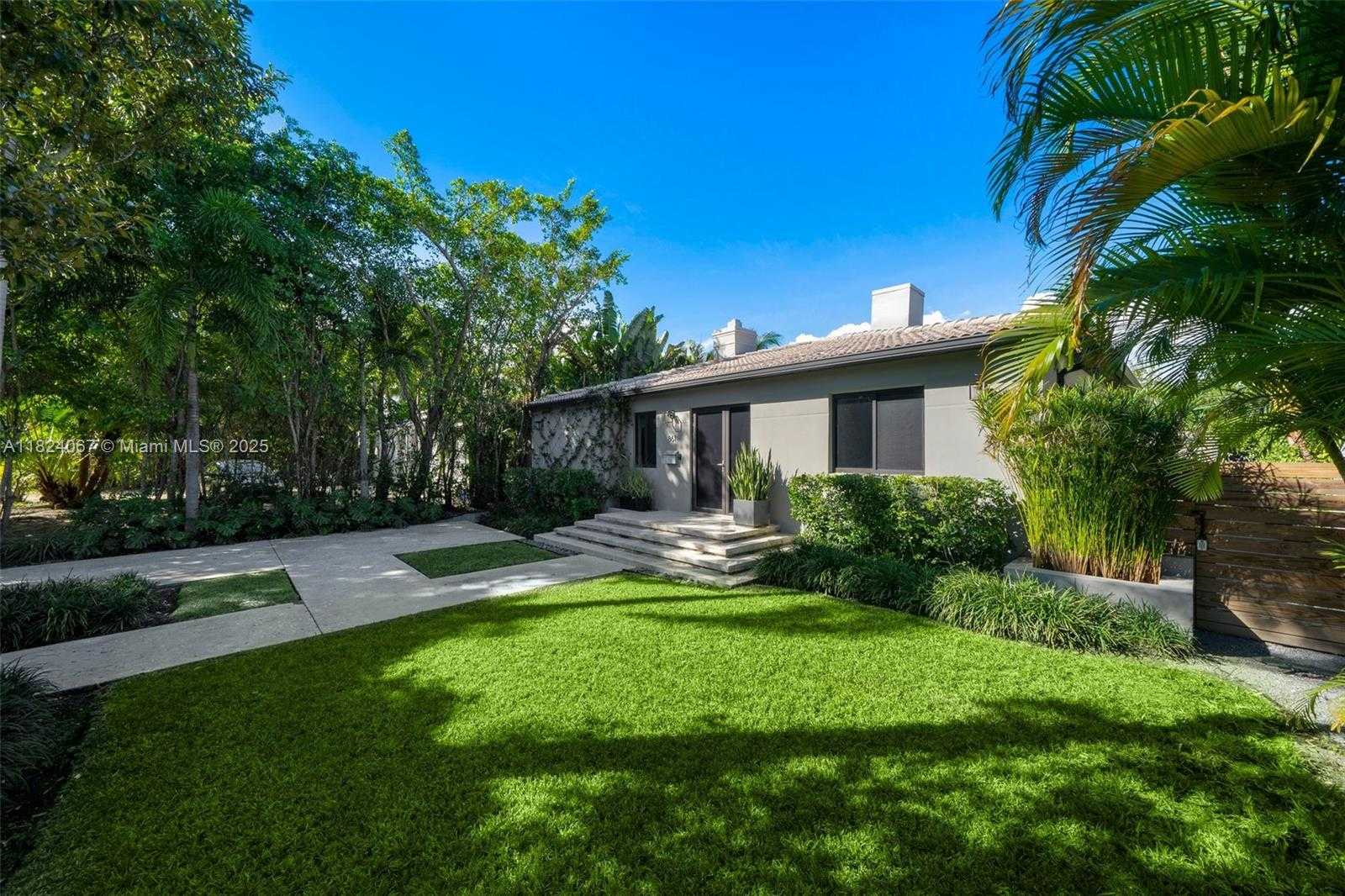 Small Image of 861 NORTH EAST 74TH ST, Miami Number 3