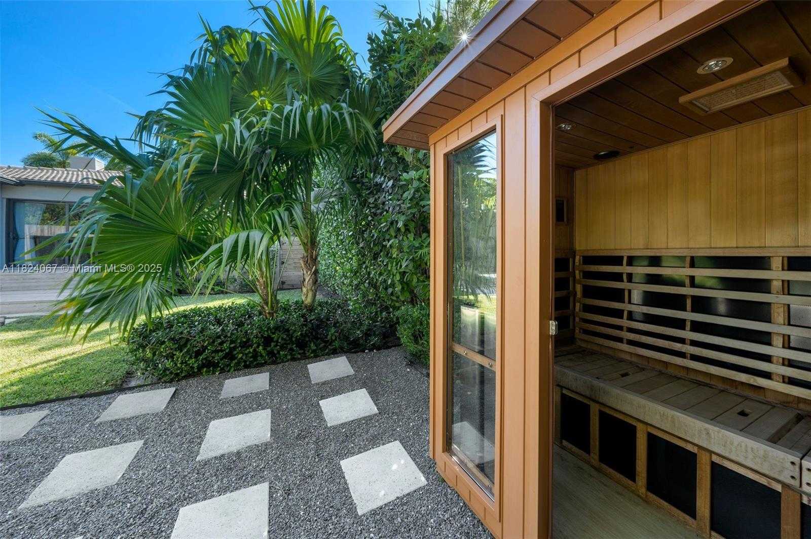 Small Image of 861 NORTH EAST 74TH ST, Miami Number 30