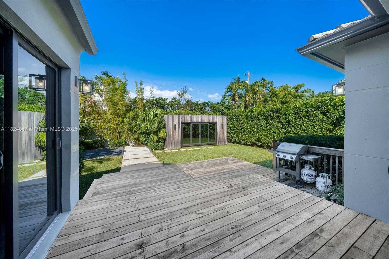 Small Image of 861 NORTH EAST 74TH ST, Miami Number 32