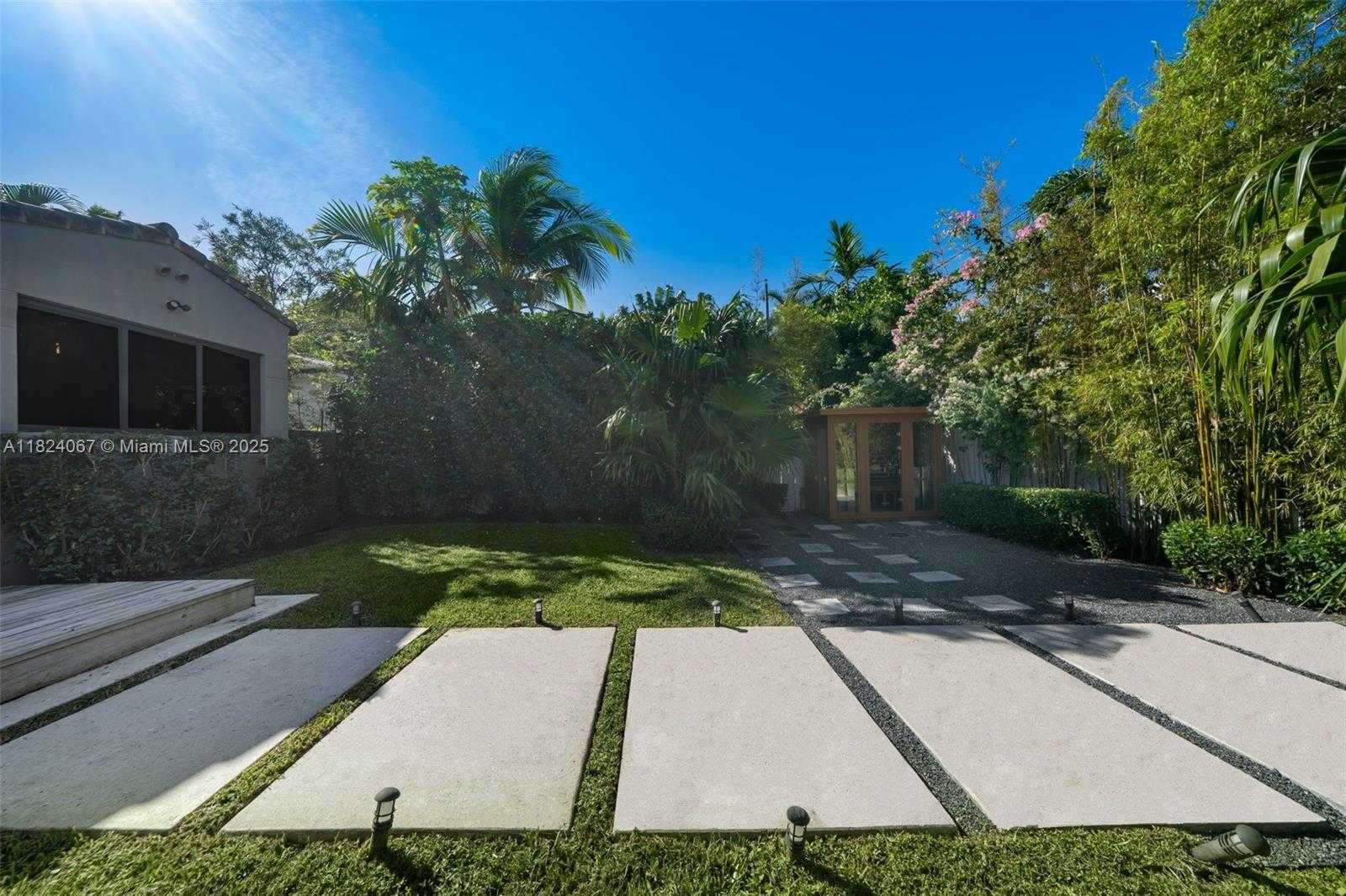 Small Image of 861 NORTH EAST 74TH ST, Miami Number 35
