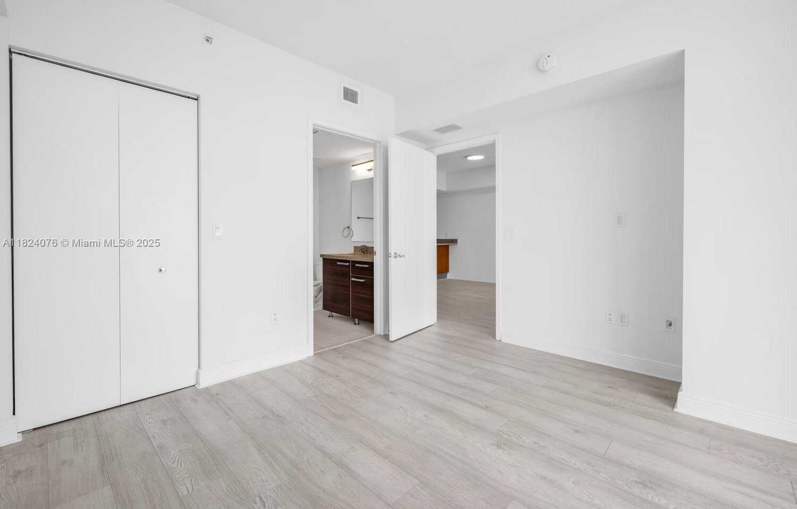 Small Image of 185 SOUTH WEST 7TH ST #2703, Miami Number 16