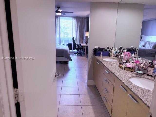 Small Image of 1800 SOUTH OCEAN DR #406, Hallandale Beach Number 7