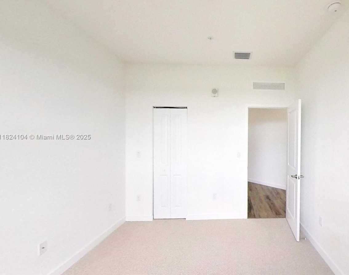 Small Image of 15650 SOUTH WEST 136TH ST #207, Miami Number 6