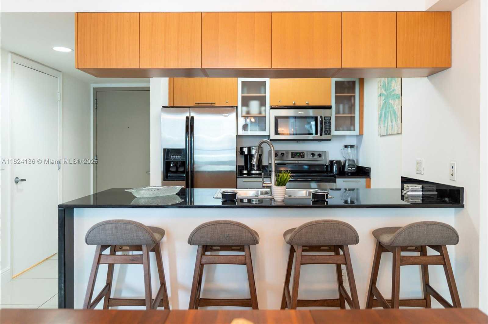 Small Image of 1750 NORTH BAYSHORE DR #2005, Miami Number 10