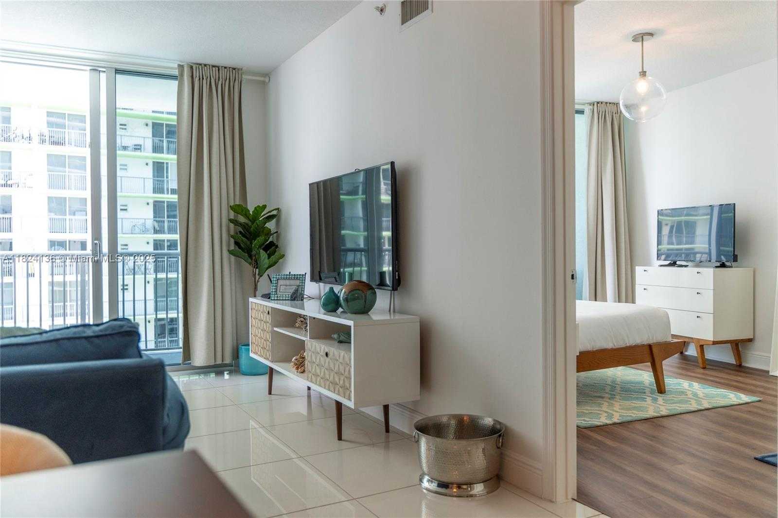 Small Image of 1750 NORTH BAYSHORE DR #2005, Miami Number 11