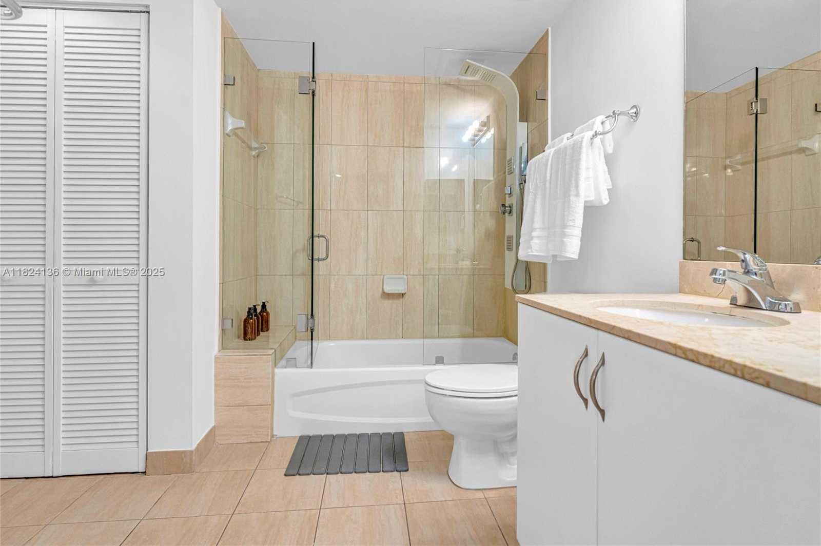 Small Image of 1750 NORTH BAYSHORE DR #2005, Miami Number 17