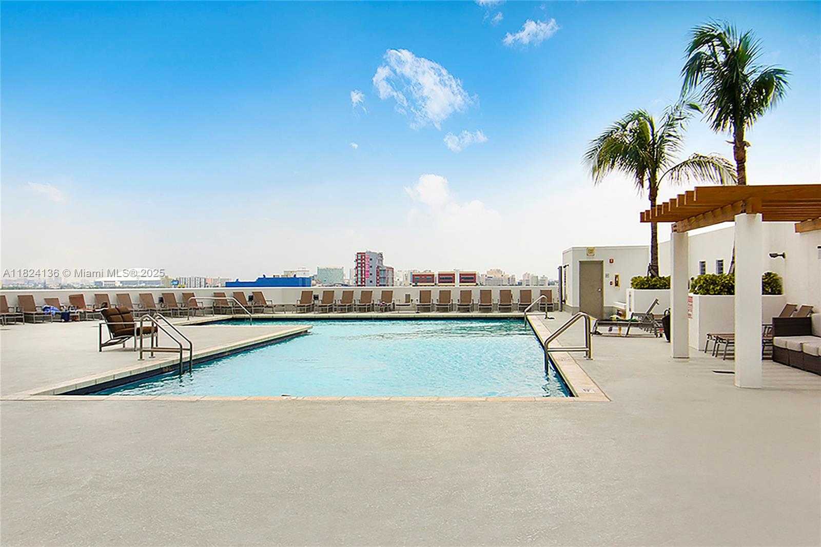 Small Image of 1750 NORTH BAYSHORE DR #2005, Miami Number 26