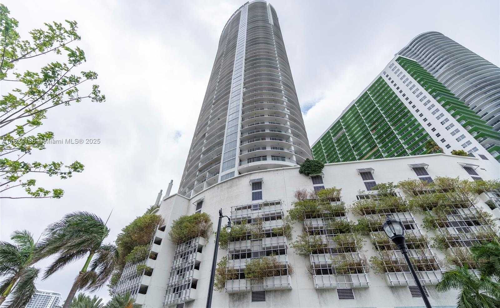 Small Image of 1750 NORTH BAYSHORE DR #2005, Miami Number 30