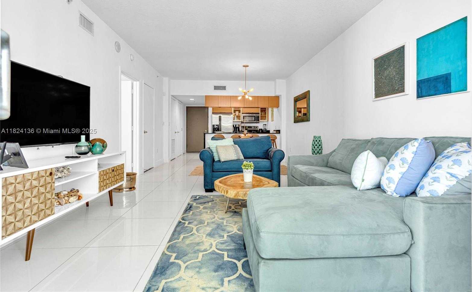 Small Image of 1750 NORTH BAYSHORE DR #2005, Miami Number 4