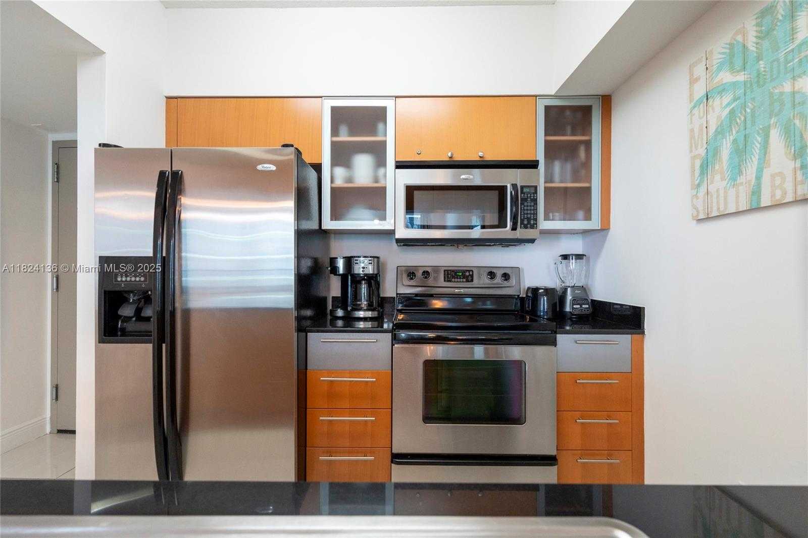 Small Image of 1750 NORTH BAYSHORE DR #2005, Miami Number 8