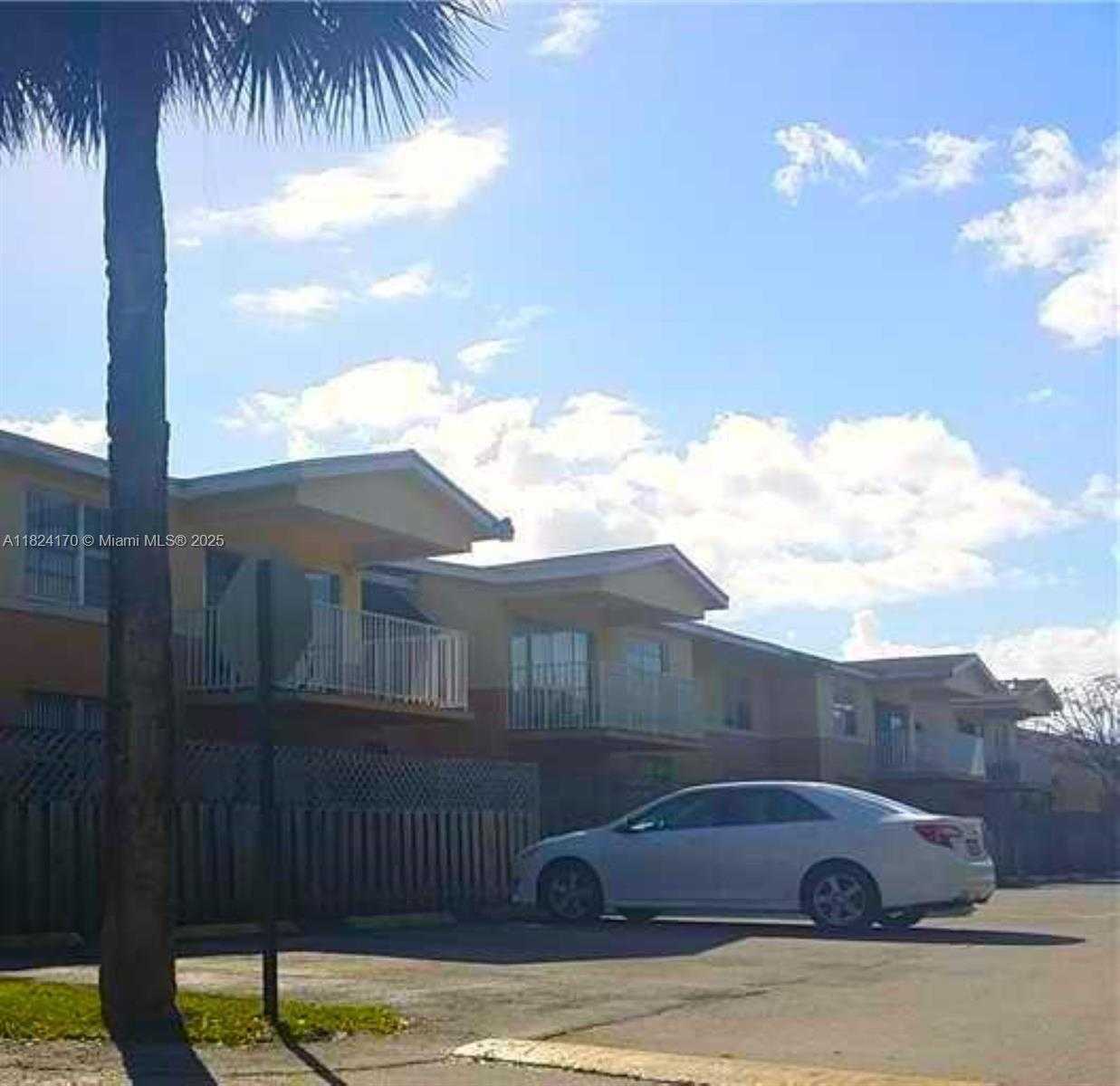 Small Image of 4640 NORTH WEST 79TH AVE #1C, Doral Number 10