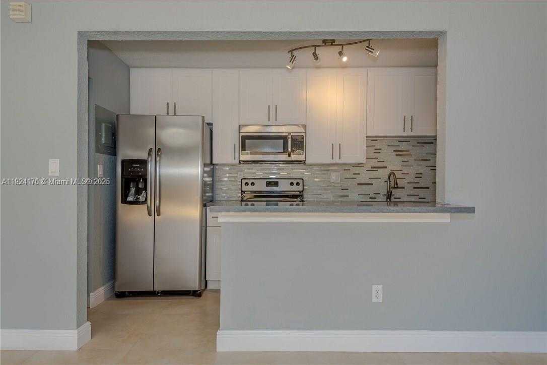 Small Image of 4640 NORTH WEST 79TH AVE #1C, Doral Number 14