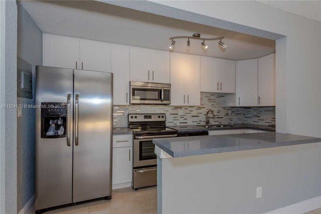 Small Image of 4640 NORTH WEST 79TH AVE #1C, Doral Number 15