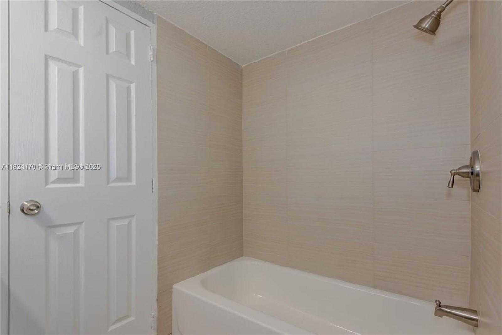 Small Image of 4640 NORTH WEST 79TH AVE #1C, Doral Number 19