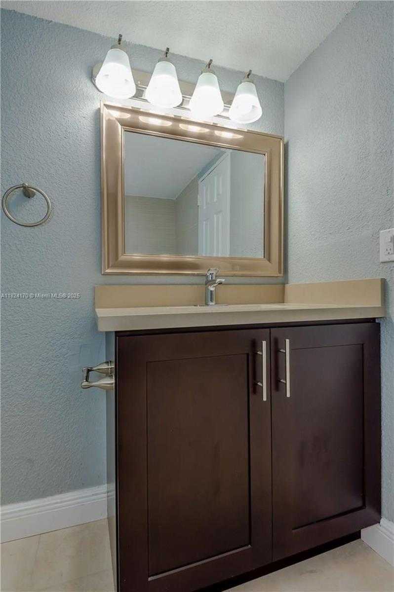 Small Image of 4640 NORTH WEST 79TH AVE #1C, Doral Number 20