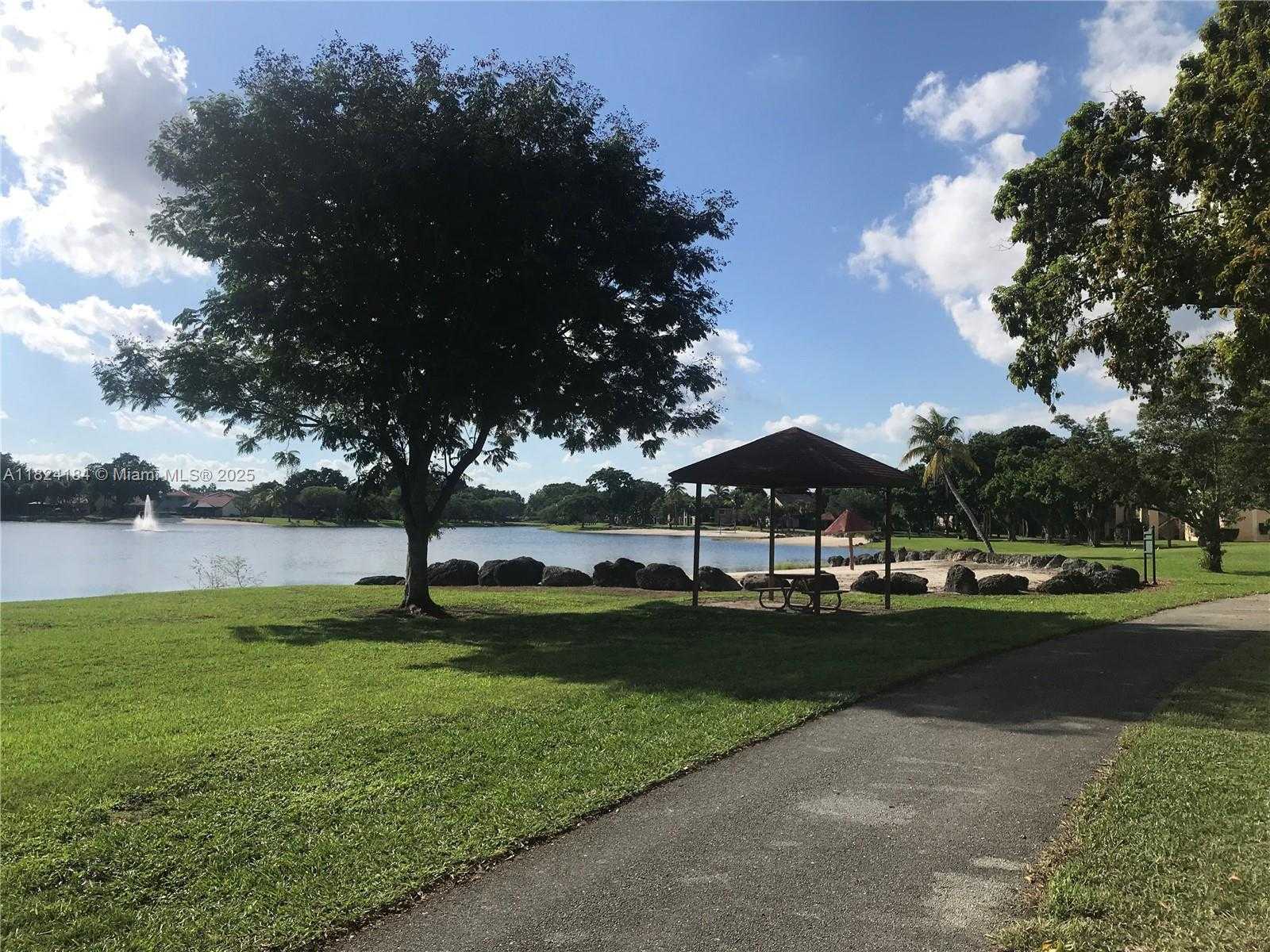 Small Image of 15295 SOUTH WEST 106TH LN #705, Miami Number 22