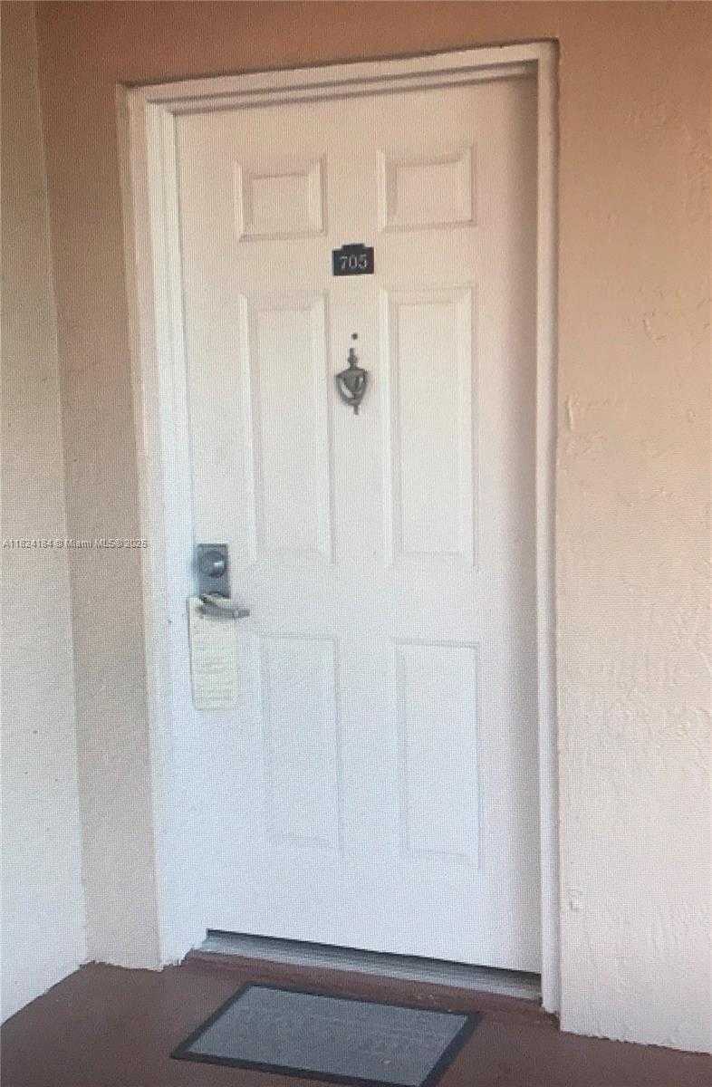 Small Image of 15295 SOUTH WEST 106TH LN #705, Miami Number 4