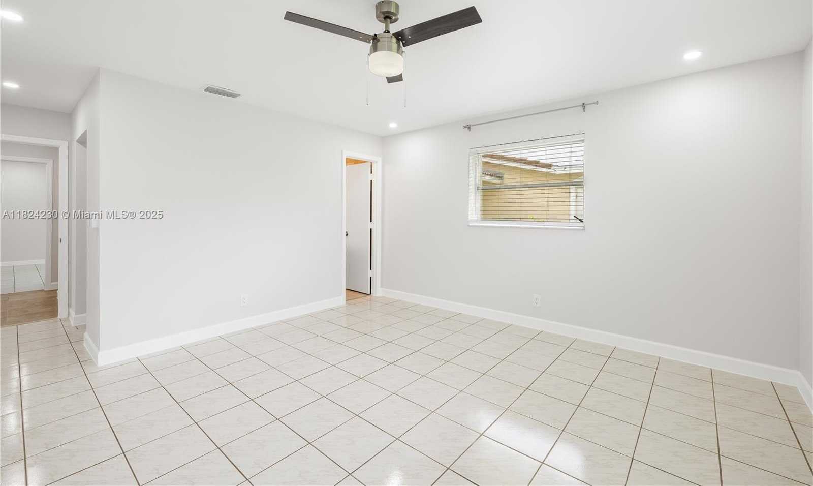 Small Image of 7312 NORTH WEST 58TH CT, Tamarac Number 17