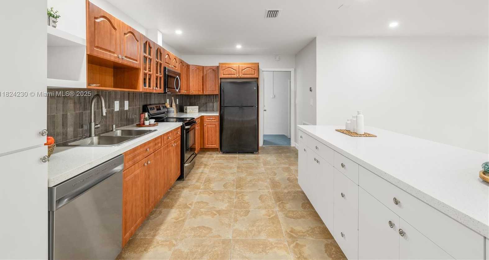Small Image of 7312 NORTH WEST 58TH CT, Tamarac Number 8