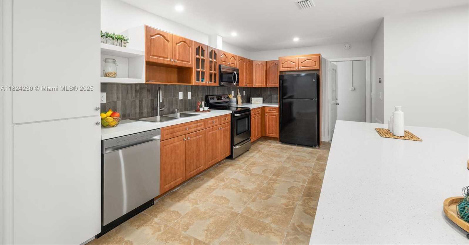 Small Image of 7312 NORTH WEST 58TH CT, Tamarac Number 9