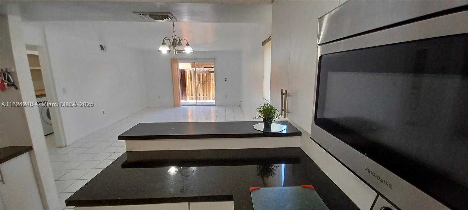 Small Image of 14905 SOUTH WEST 80TH ST #112, Miami Number 5