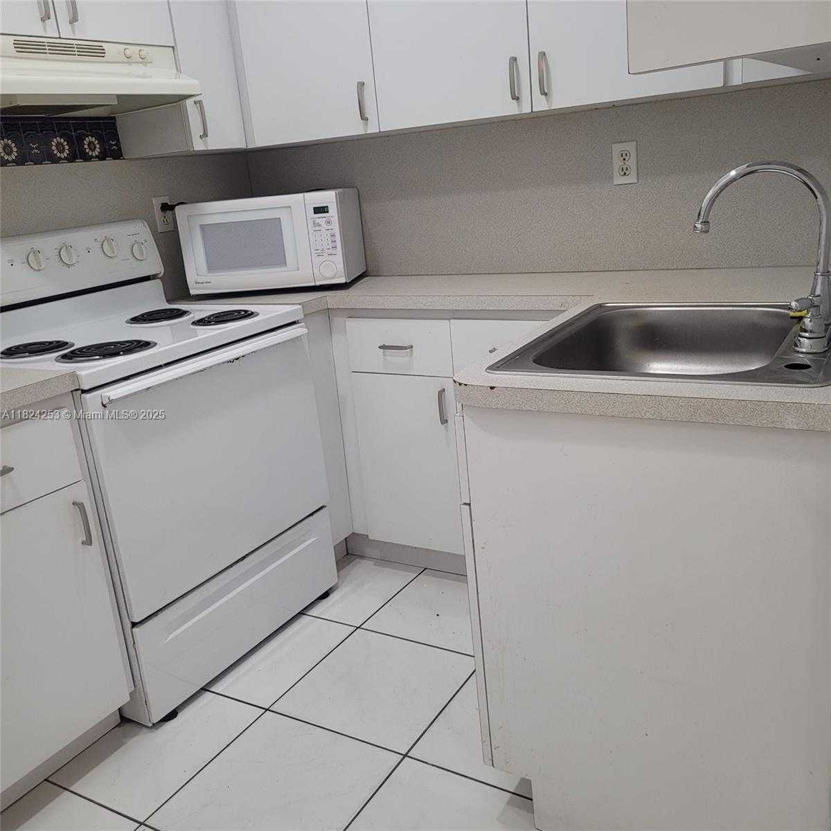 Small Image of 9370 SOUTH WEST 24TH ST #2, Miami Number 4