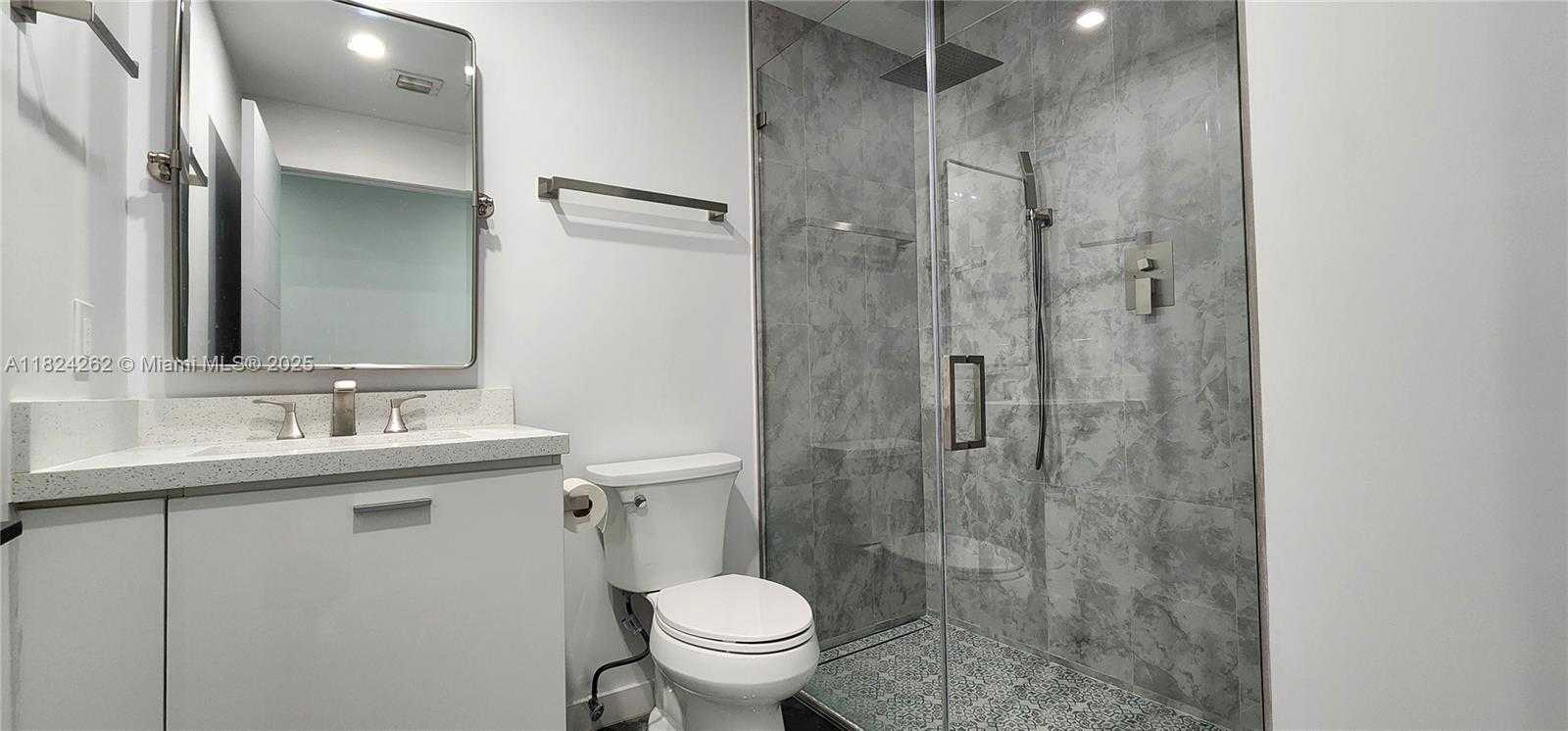 Small Image of 2146 VAN BUREN ST #403, Hollywood Number 15