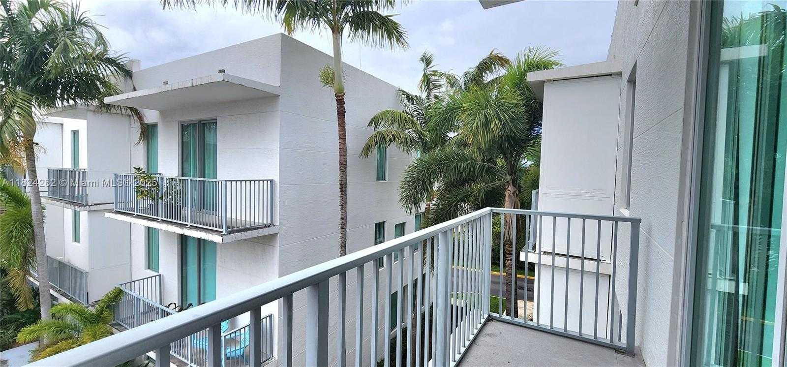 Small Image of 2146 VAN BUREN ST #403, Hollywood Number 20